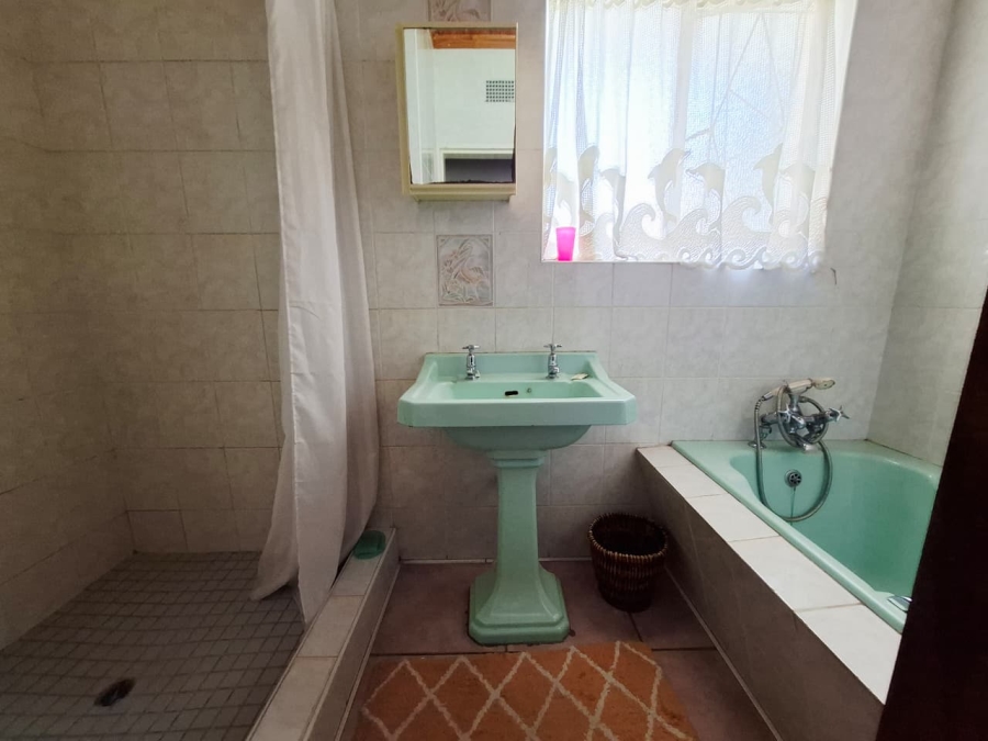 4 Bedroom Property for Sale in Generaal De Wet Free State